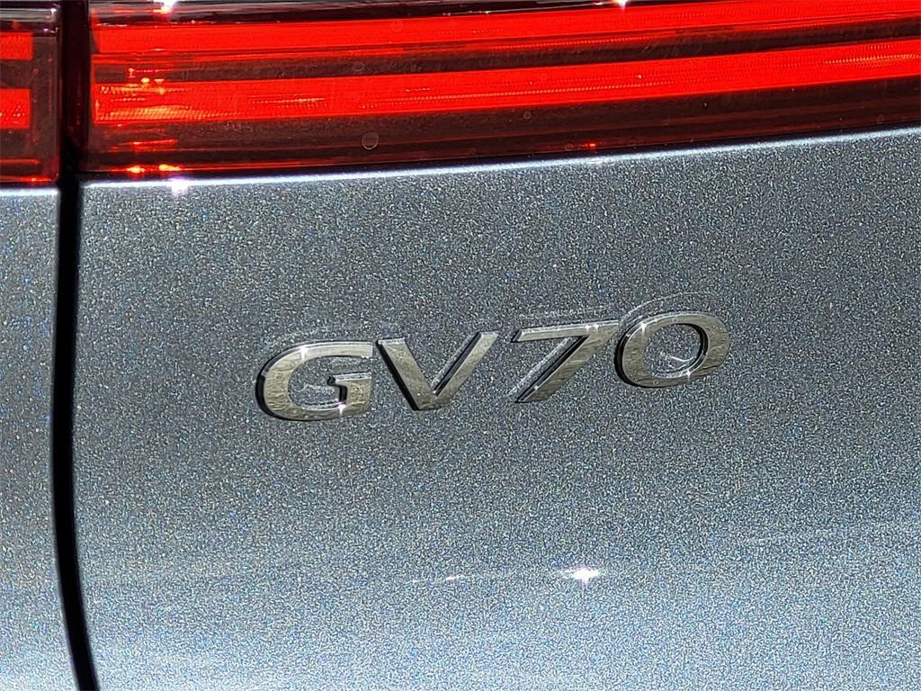 new 2026 Genesis GV70 car