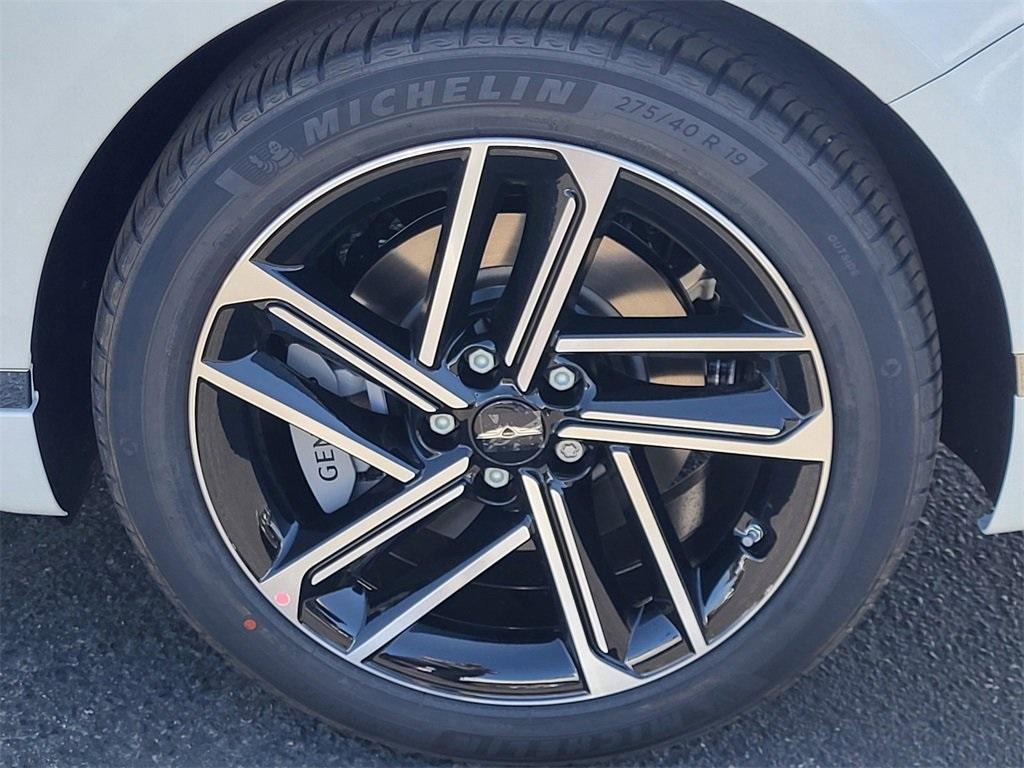 new 2025 Genesis G80 car, priced at $64,045