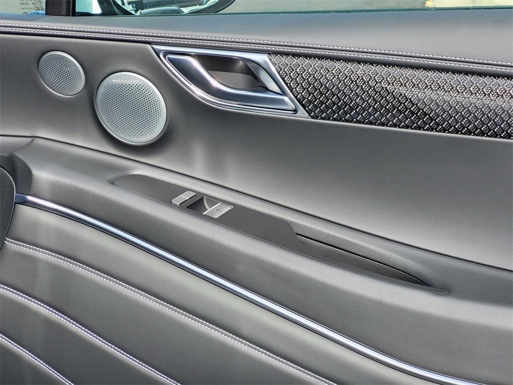 new 2026 Genesis GV80 Coupe car, priced at $91,019