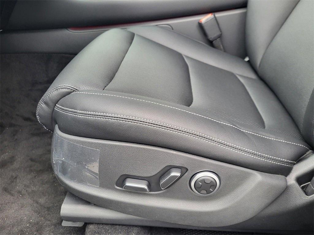 new 2026 Genesis GV70 car