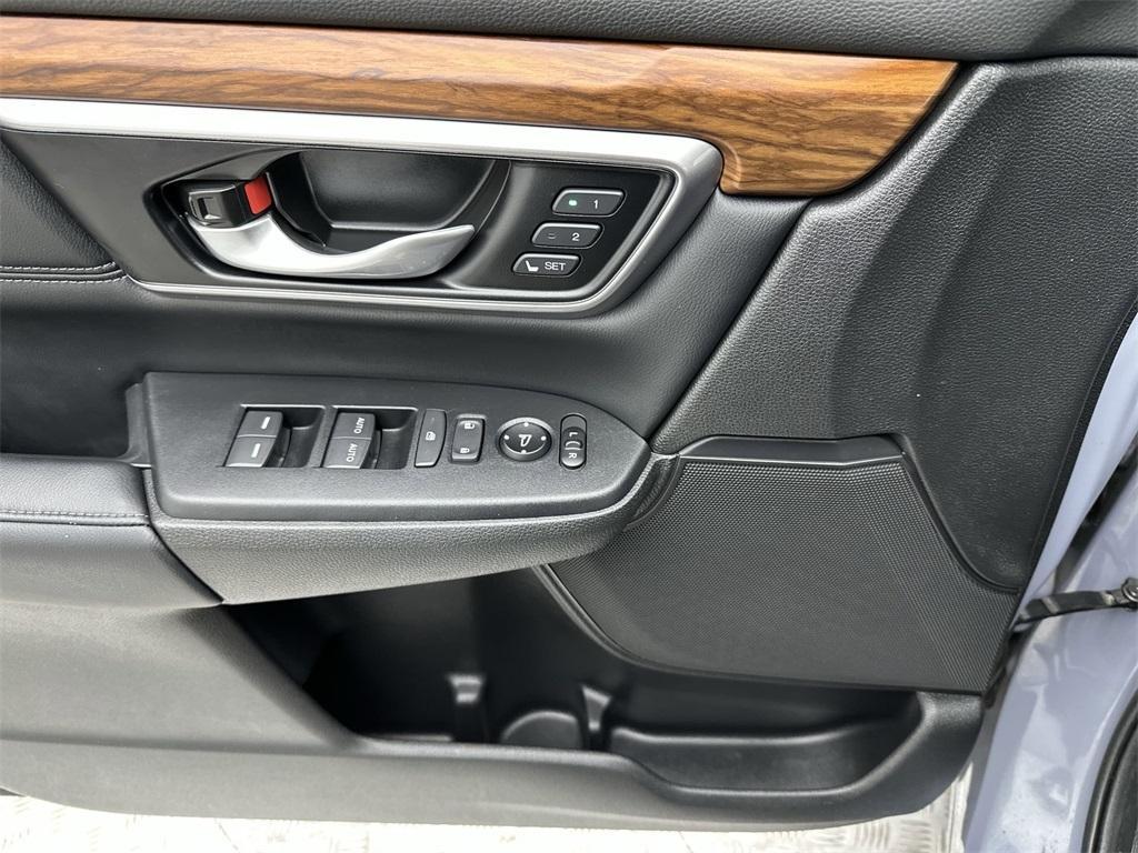 used 2021 Honda CR-V car, priced at $30,299