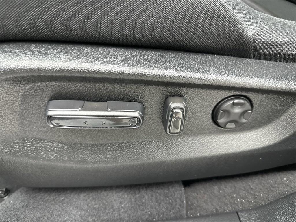 used 2022 Honda CR-V car, priced at $30,000