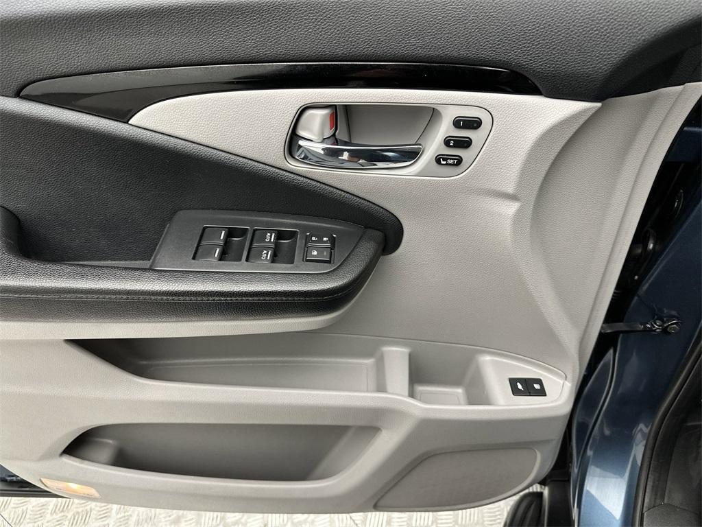 used 2016 Honda Pilot car, priced at $13,299