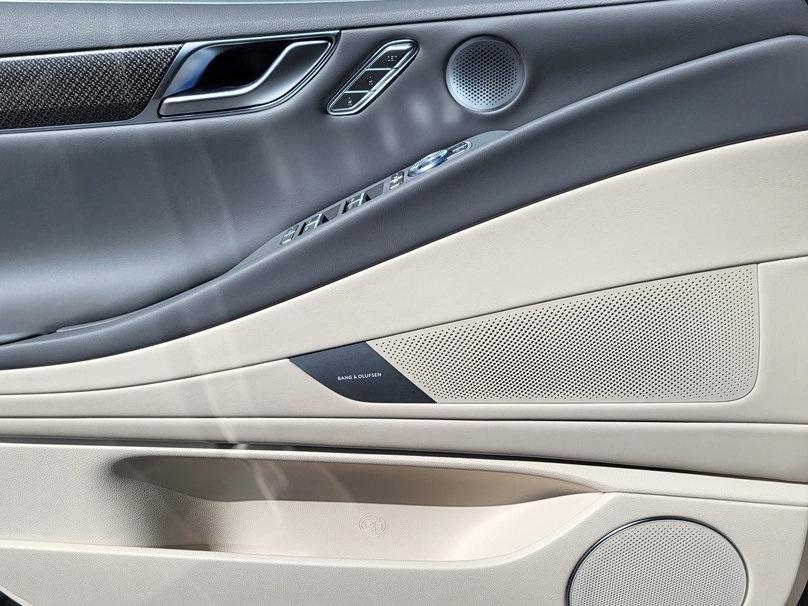 new 2025 Genesis G80 car, priced at $78,925