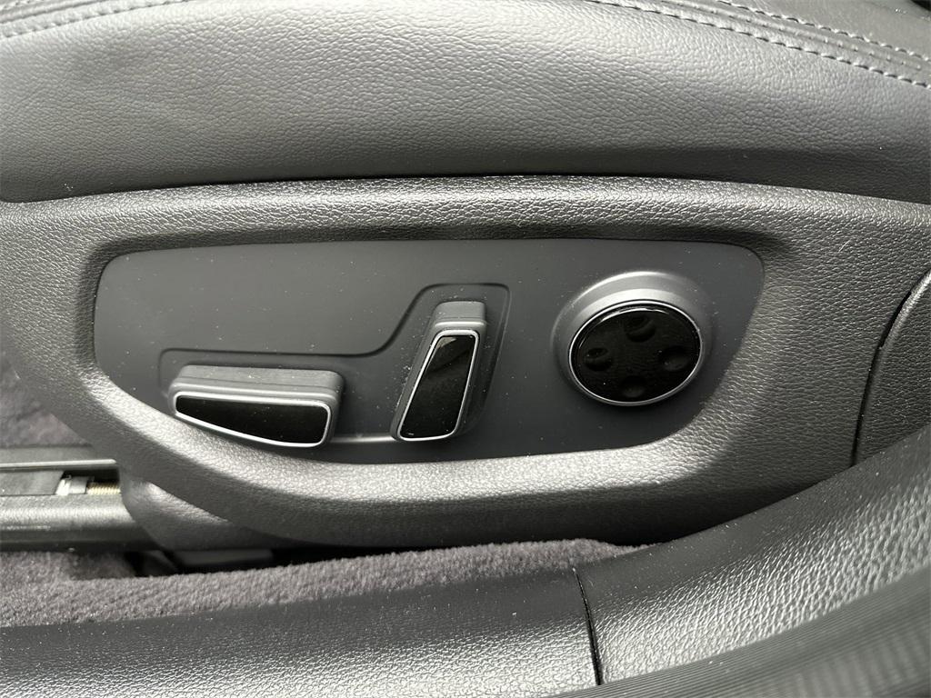 used 2017 Genesis G80 car, priced at $17,299