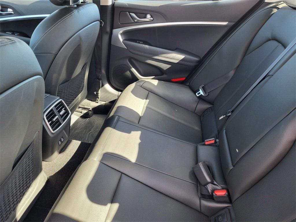 new 2026 Genesis G70 car, priced at $47,929