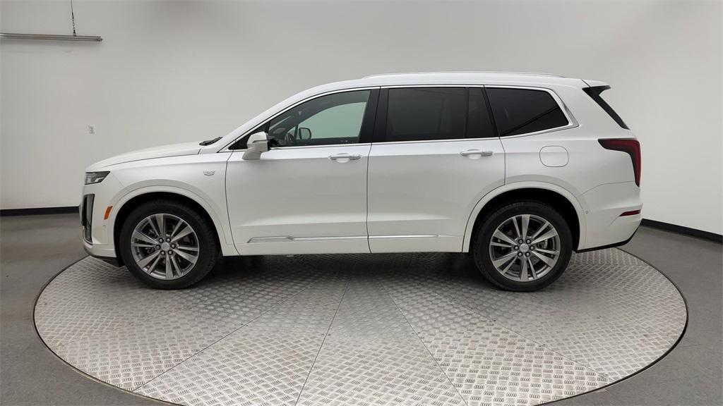 used 2022 Cadillac XT6 car, priced at $36,299