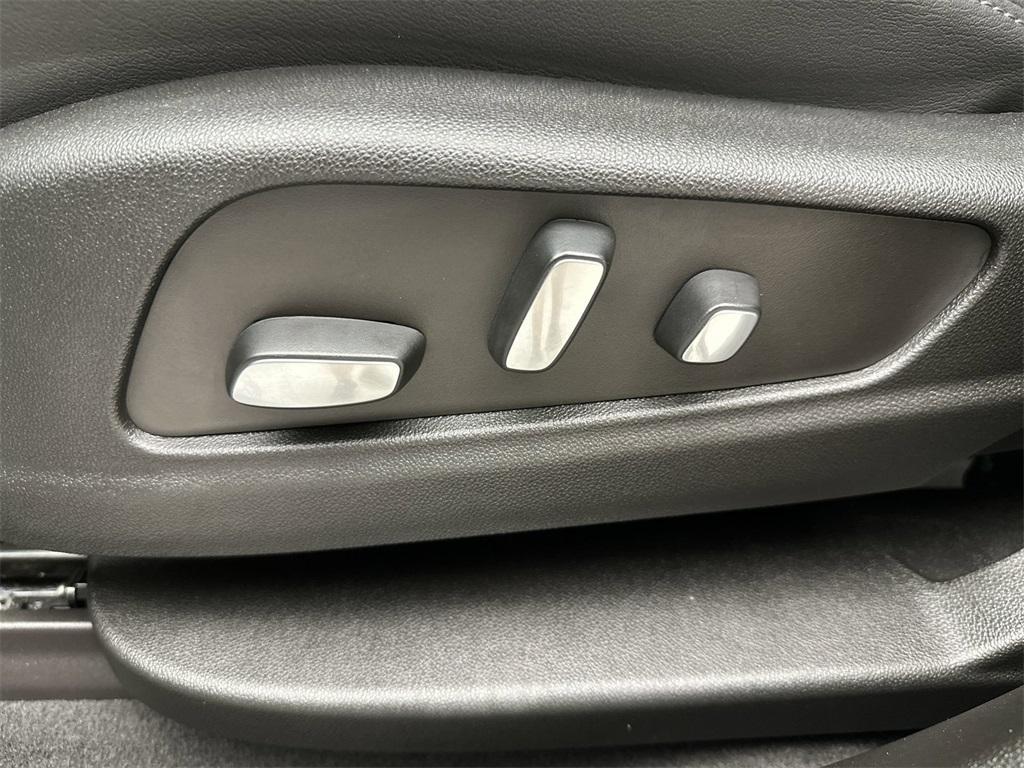 used 2022 Cadillac XT6 car, priced at $36,299