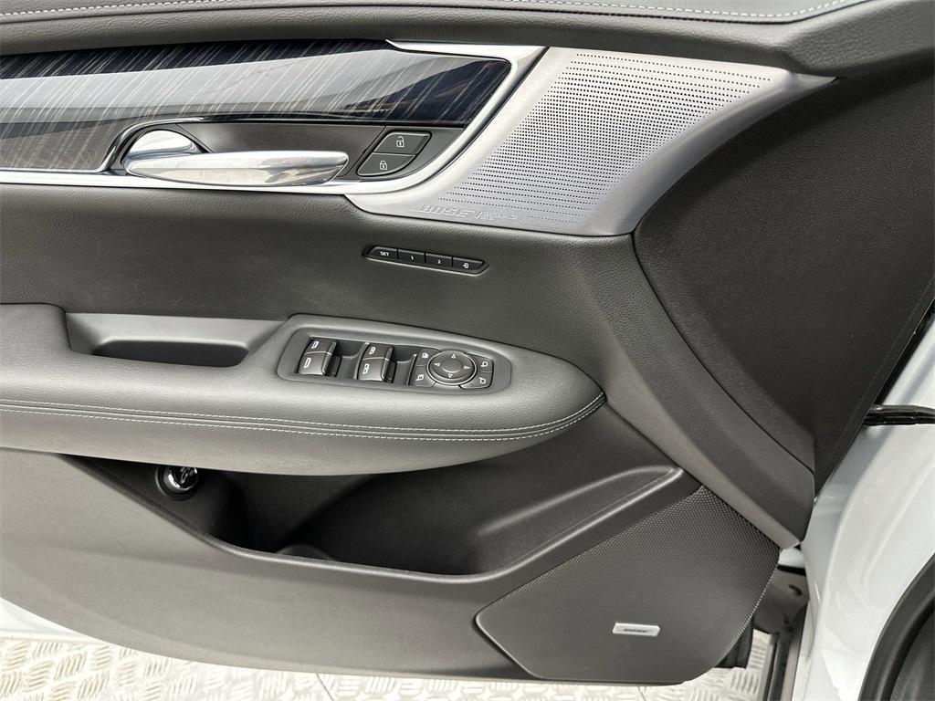 used 2022 Cadillac XT6 car, priced at $36,299