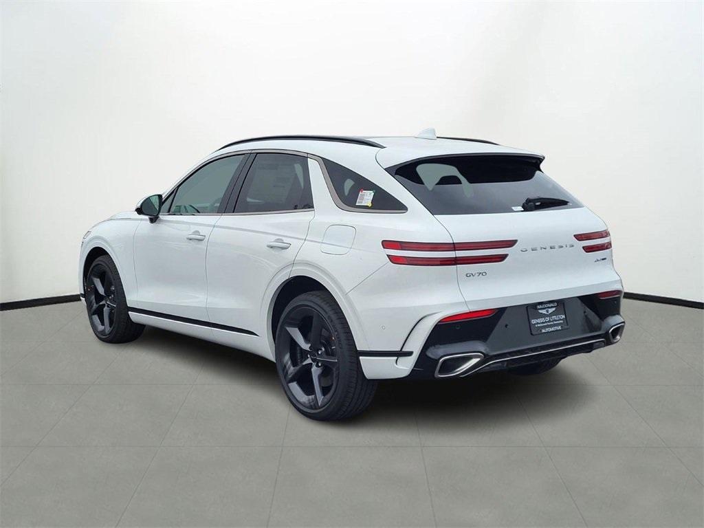 new 2026 Genesis GV70 car