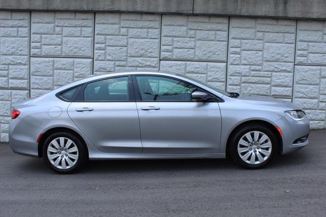 used 2016 Chrysler 200 car