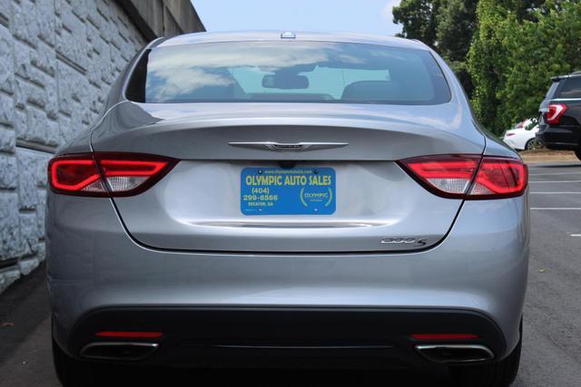 used 2016 Chrysler 200 car