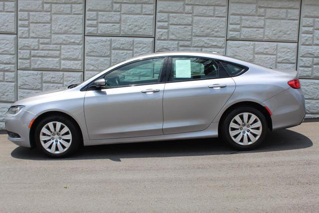 used 2016 Chrysler 200 car