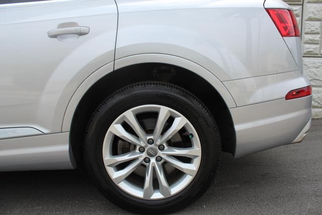 used 2017 Audi Q7 car