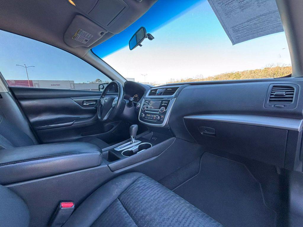 used 2017 Nissan Altima car