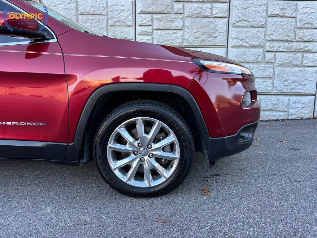 used 2017 Jeep Cherokee car, priced at $12,925