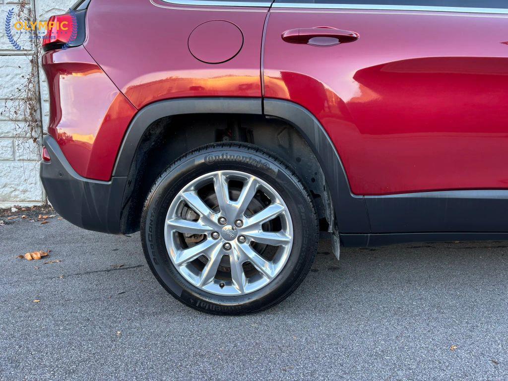 used 2017 Jeep Cherokee car, priced at $12,925