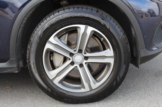 used 2016 Mercedes-Benz GLC 300 car