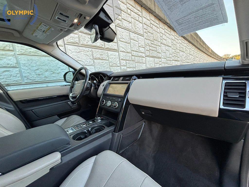 used 2018 Land Rover Discovery car, priced at $18,600