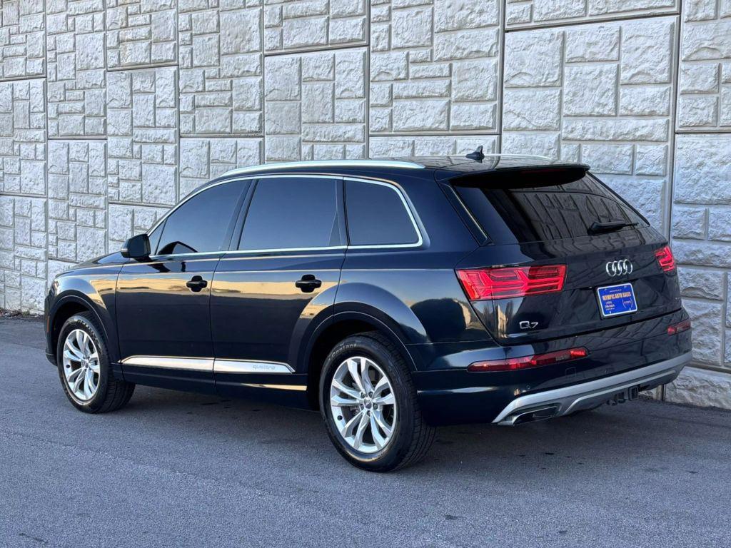 used 2017 Audi Q7 car