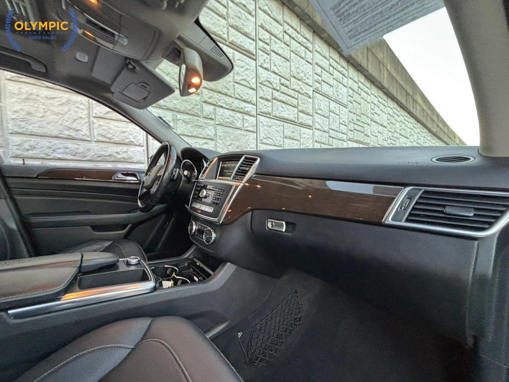 used 2015 Mercedes-Benz M-Class car, priced at $11,500