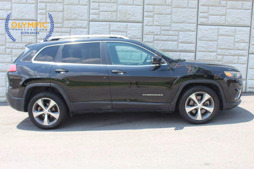 used 2019 Jeep Cherokee car