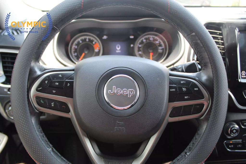 used 2019 Jeep Cherokee car