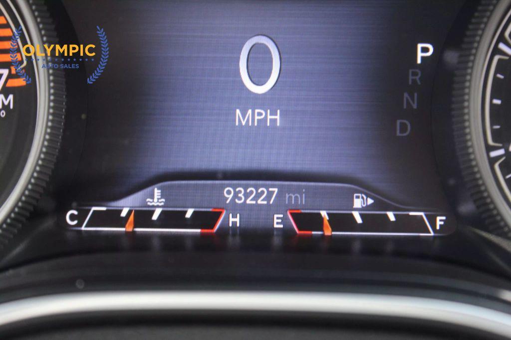used 2019 Jeep Cherokee car