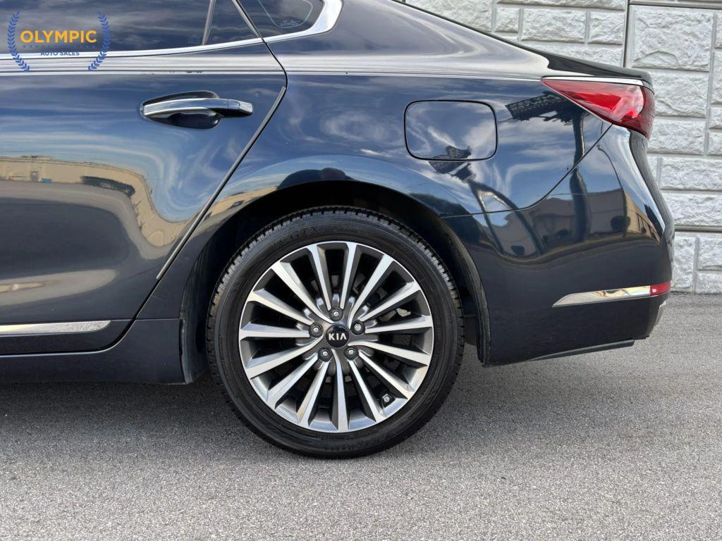 used 2018 Kia Cadenza car, priced at $14,575
