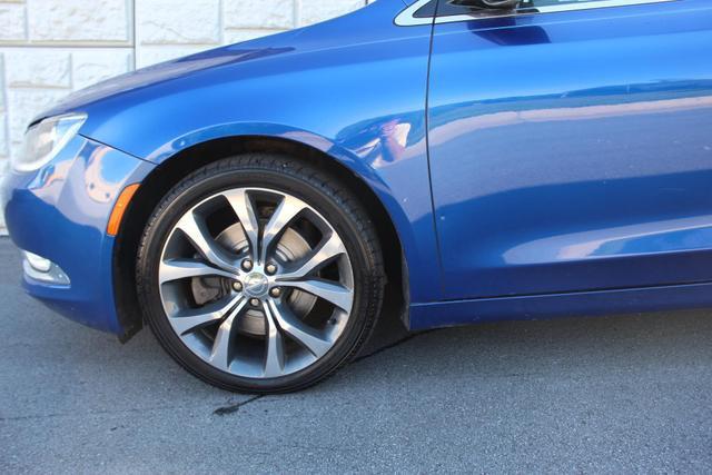 used 2015 Chrysler 200 car