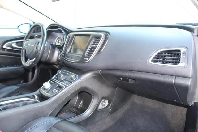 used 2015 Chrysler 200 car