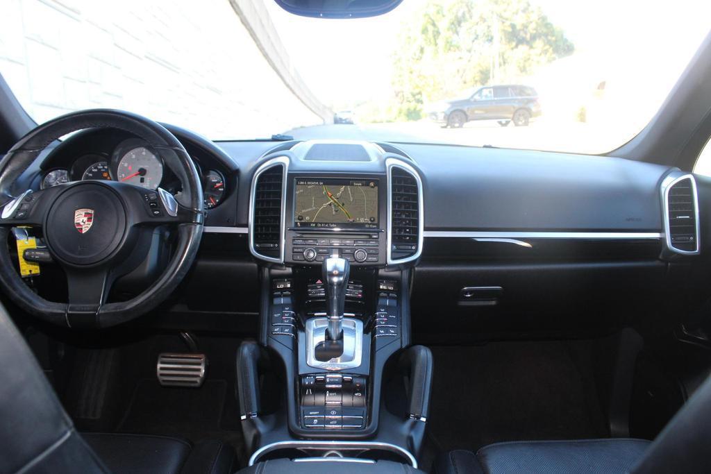 used 2012 Porsche Cayenne car