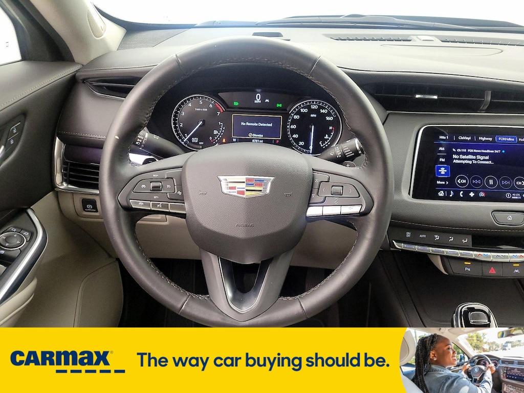 used 2023 Cadillac XT4 car, priced at $32,998