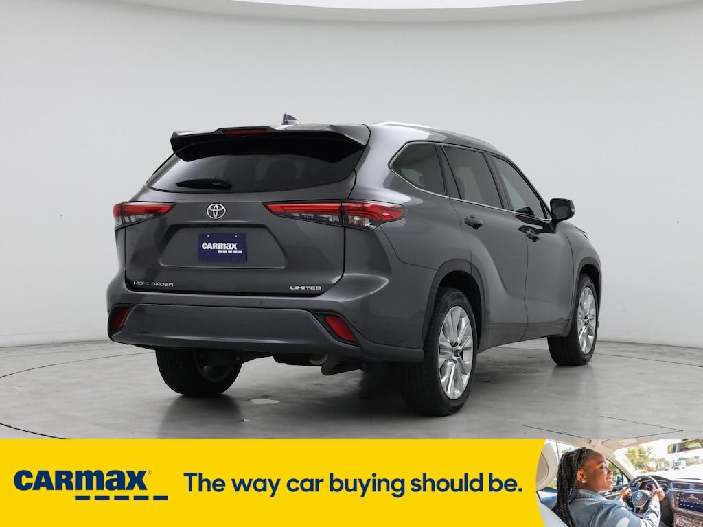 used 2022 Toyota Highlander car, priced at $40,998