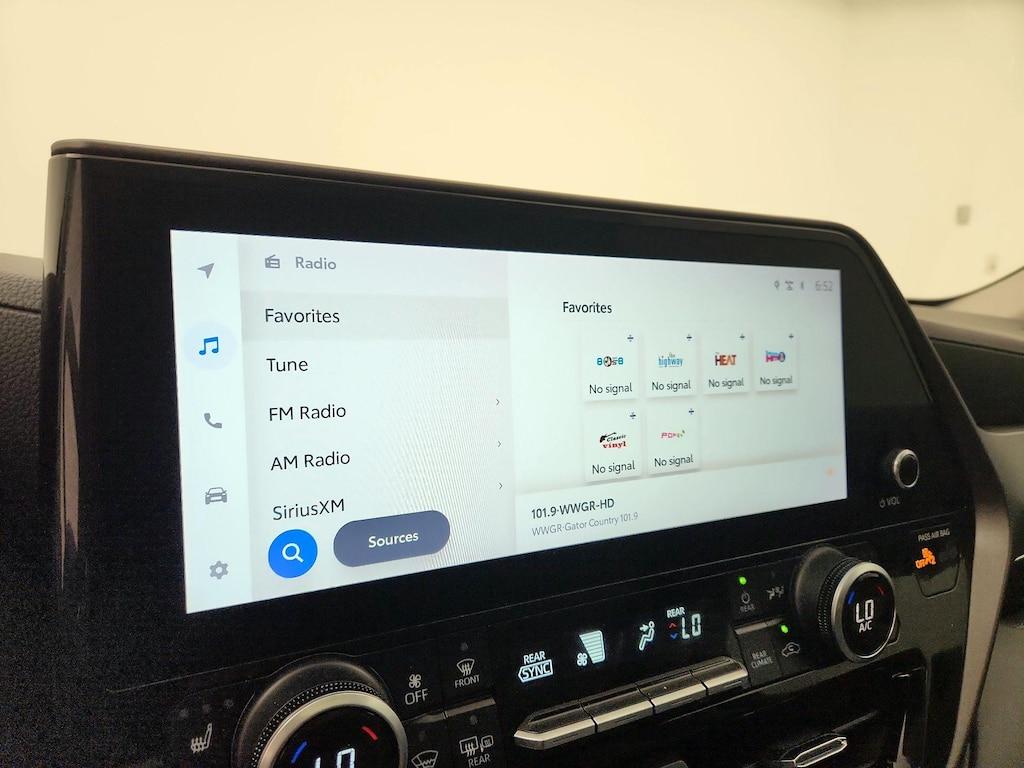 used 2023 Toyota Highlander car, priced at $38,998