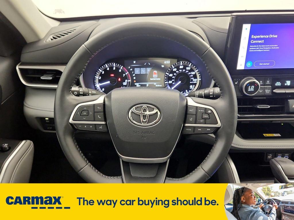used 2023 Toyota Highlander car, priced at $38,998