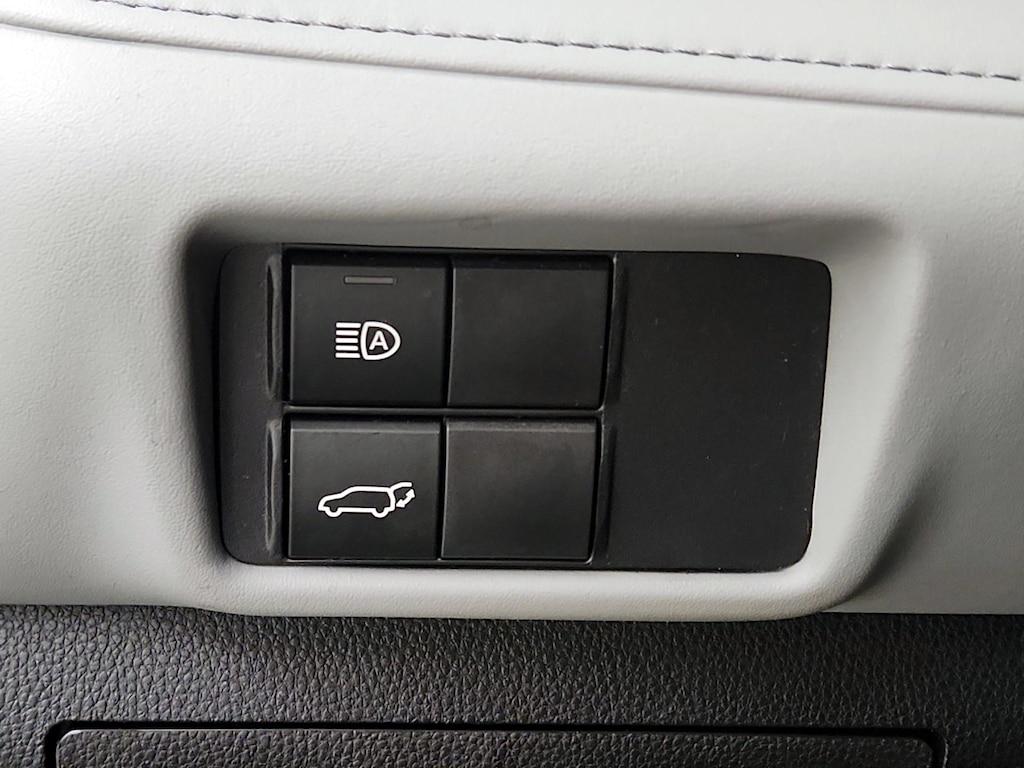 used 2022 Toyota Highlander car, priced at $36,998