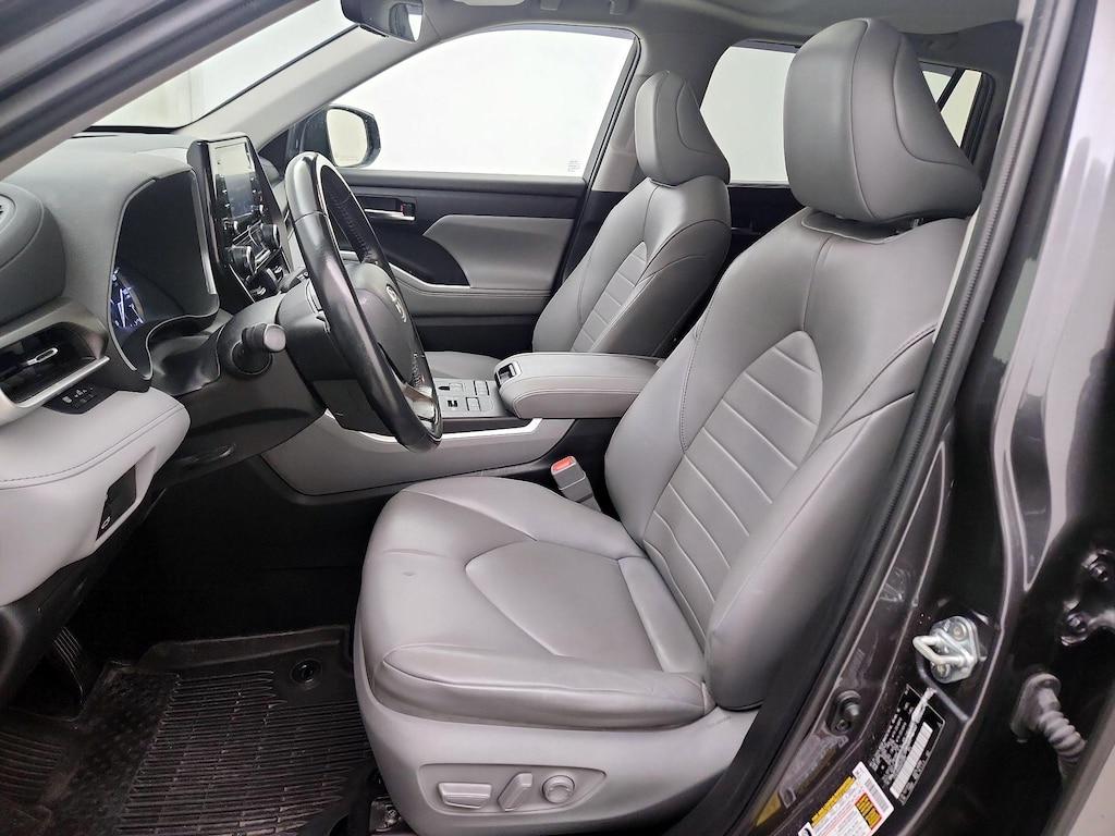 used 2022 Toyota Highlander car, priced at $36,998