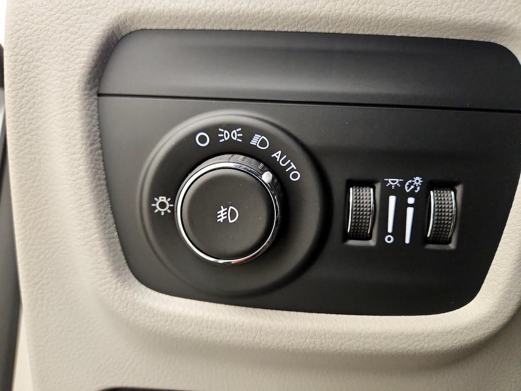 used 2022 Jeep Grand Cherokee car, priced at $38,998