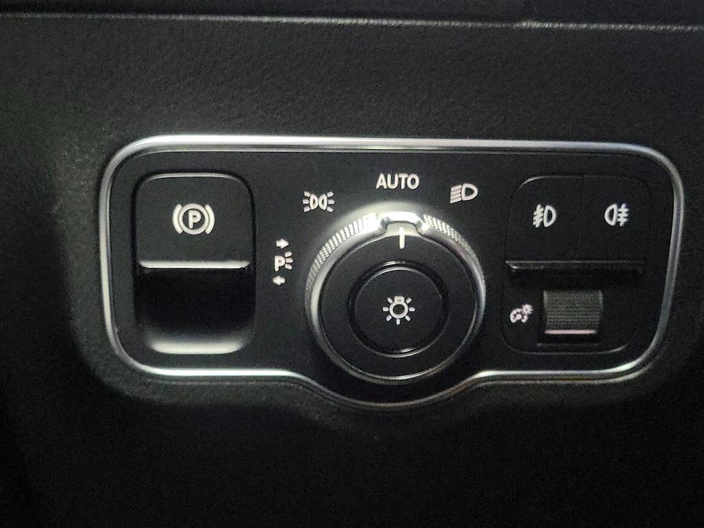 used 2021 Mercedes-Benz GLA 250 car, priced at $24,998