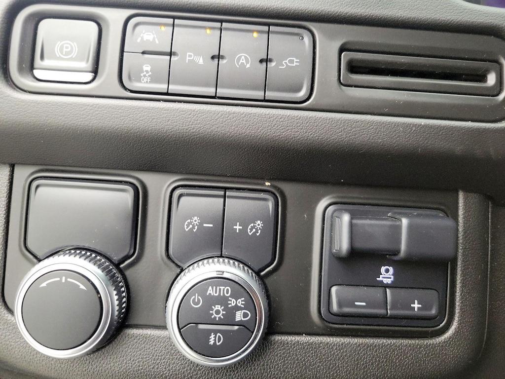 used 2021 GMC Yukon car, priced at $44,998