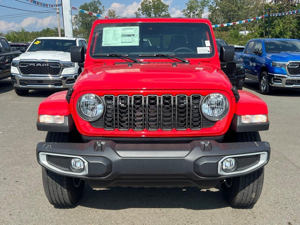 new 2024 Jeep Gladiator car, priced at $45,277