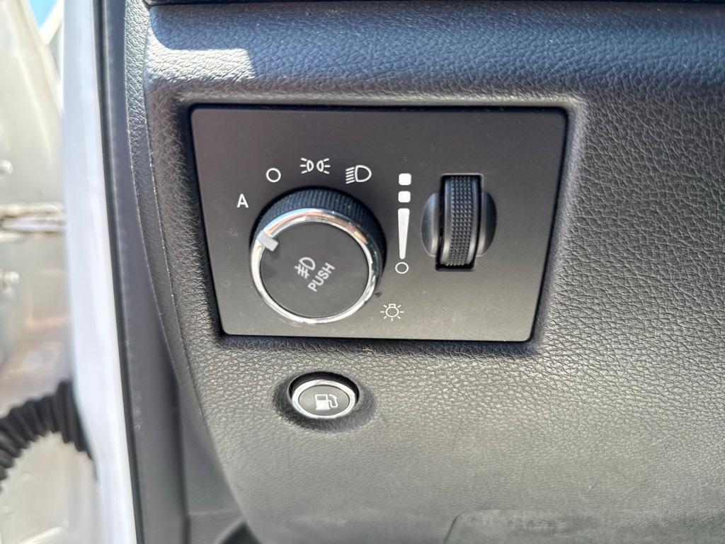 used 2017 Jeep Grand Cherokee car, priced at $13,777