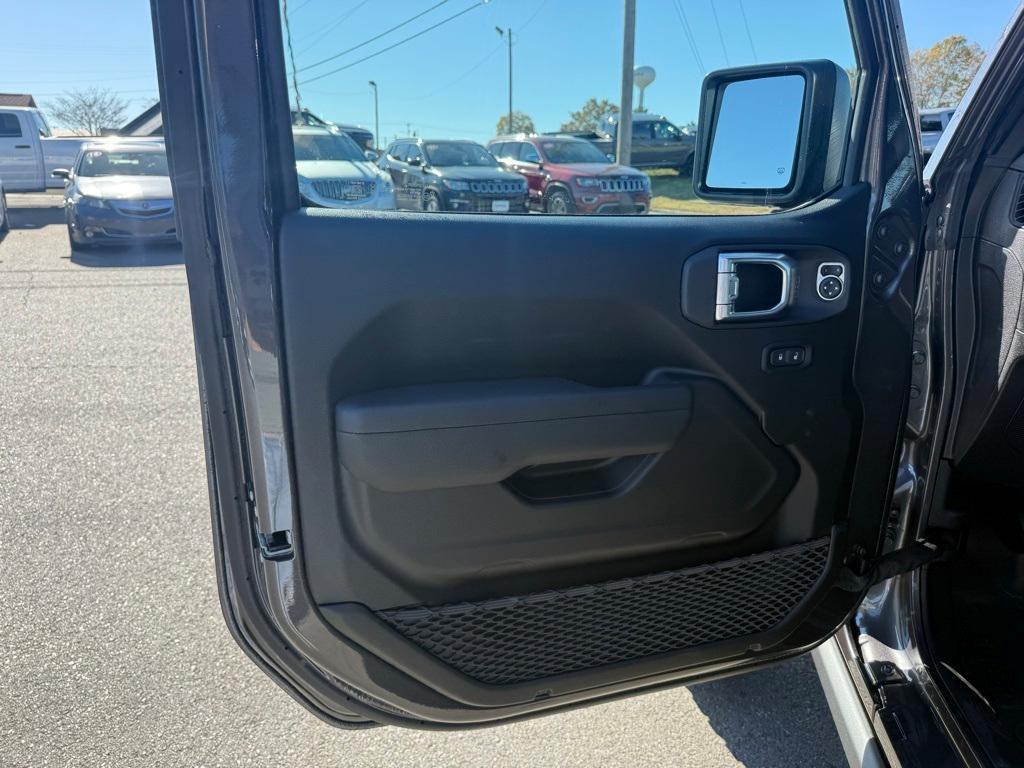 new 2026 Jeep Wrangler car, priced at $56,777