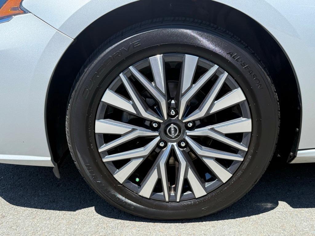 used 2023 Nissan Altima car, priced at $20,277