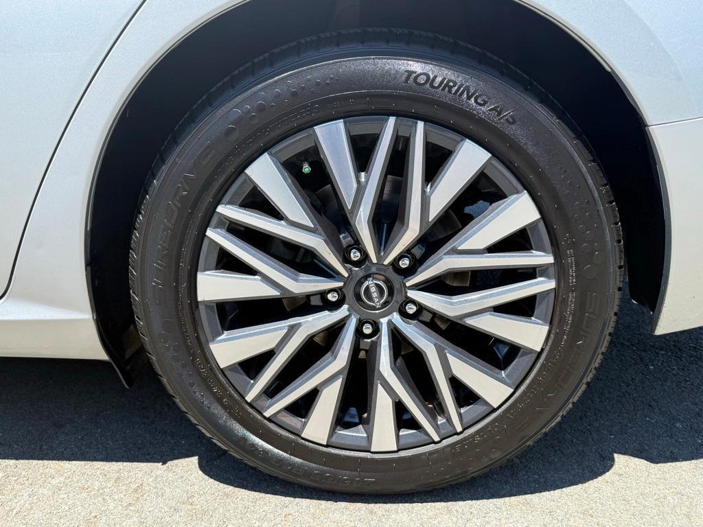 used 2023 Nissan Altima car, priced at $20,277