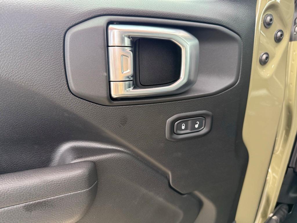 new 2026 Jeep Wrangler car, priced at $45,777