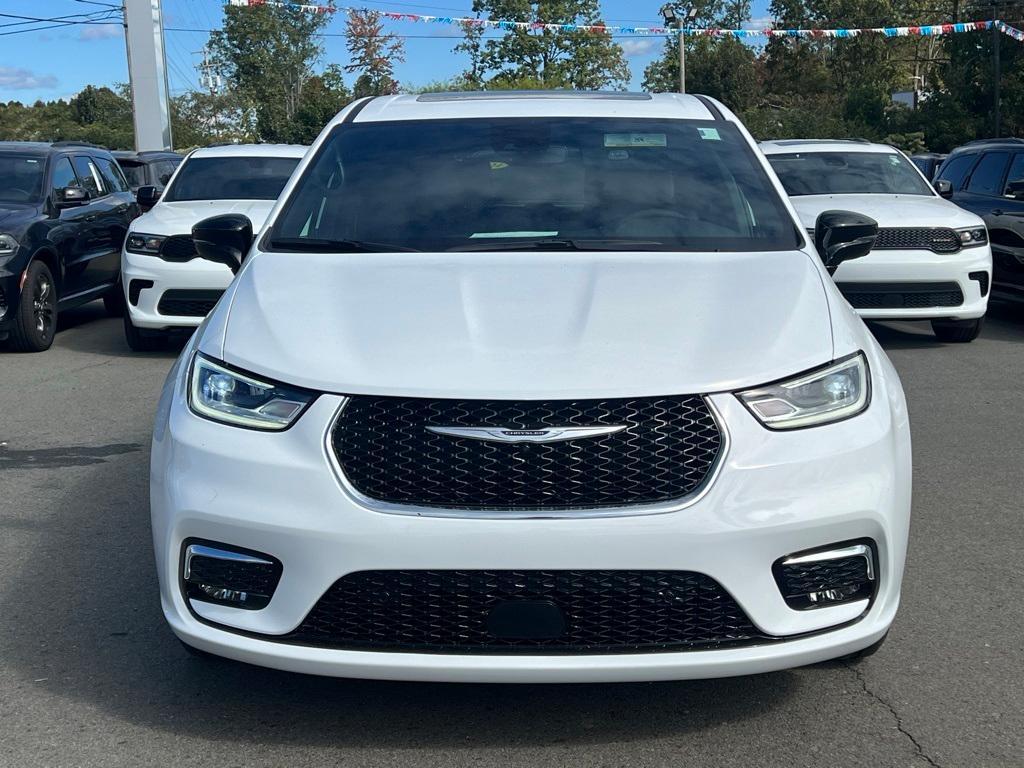 new 2025 Chrysler Pacifica car, priced at $37,950