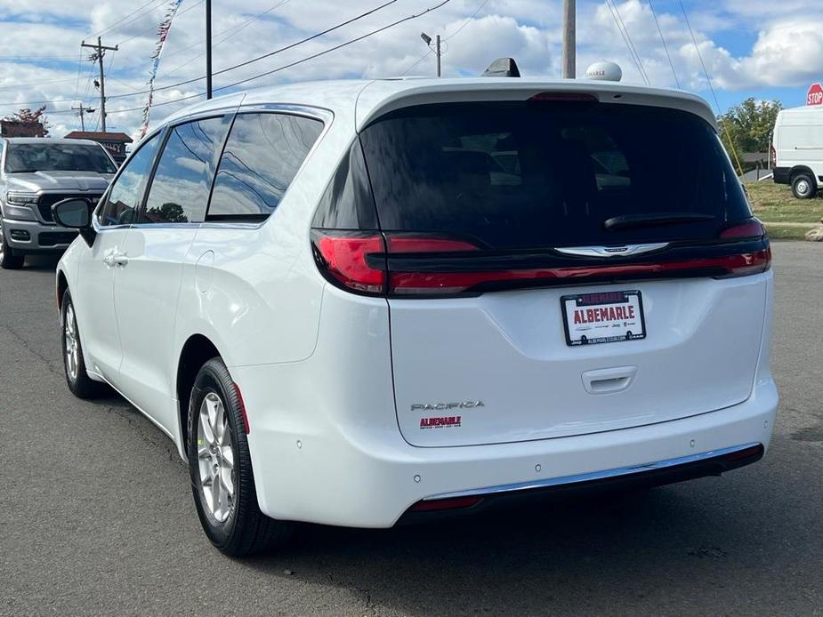 new 2025 Chrysler Pacifica car, priced at $37,950