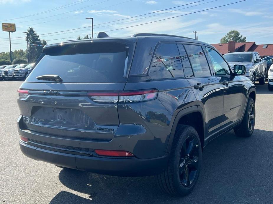 new 2025 Jeep Grand Cherokee car, priced at $48,777